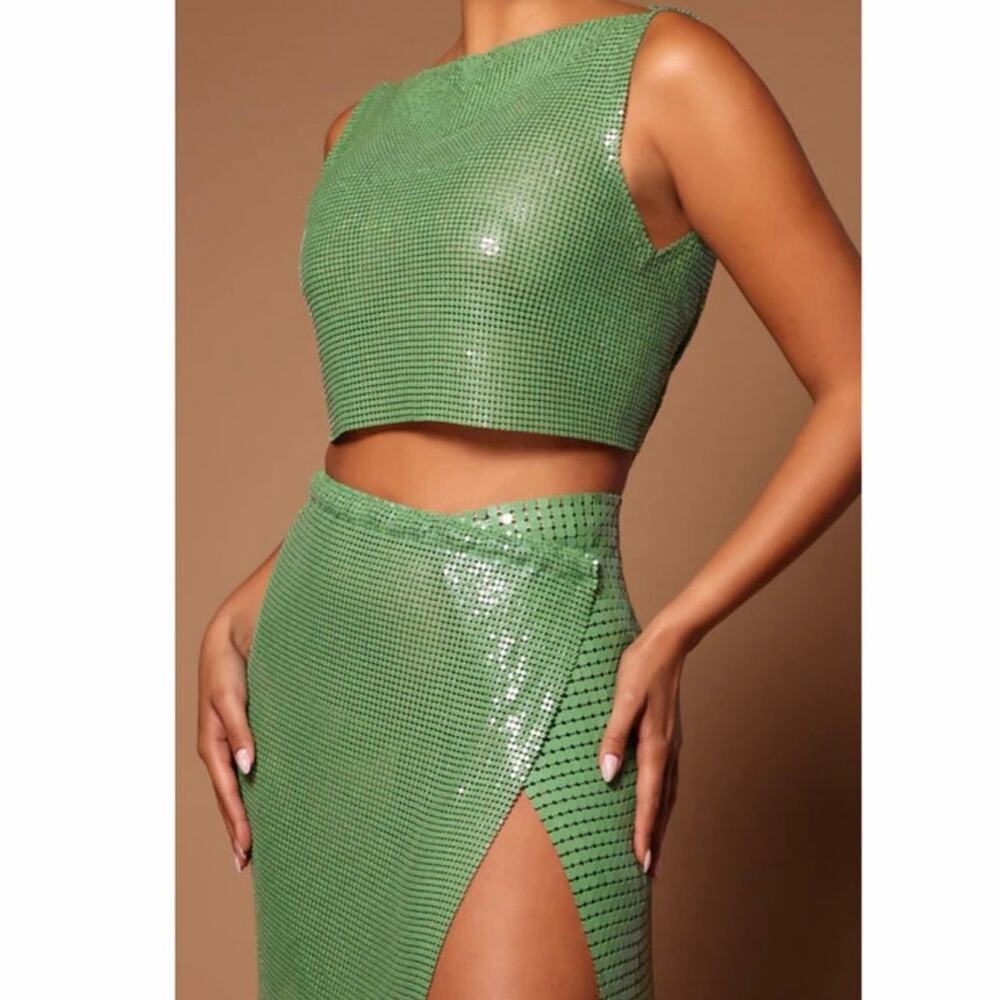 NWOT Fashion Nova Iris Green Chainmail Crop Top Metallic Mesh Size Large